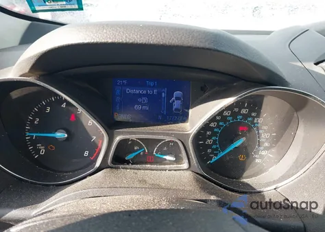 2013 Ford Escape S z USA, uszkodzony, nr VIN 1FMCU0F70DUA97202